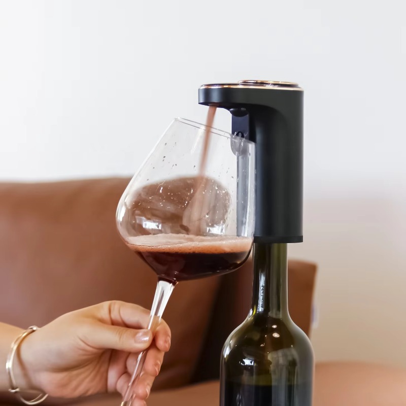 充電式電動白酒ワインエアレーター付きバーテンダーポアラー - Wine Aerator Pour のレビューと価格