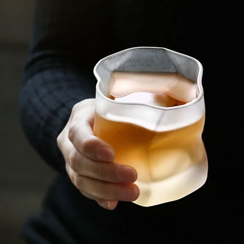 クリエイティブな不規則な形のクリスタルウイスキーグラスセット - Wine Beer Glass Set のレビューと価格
