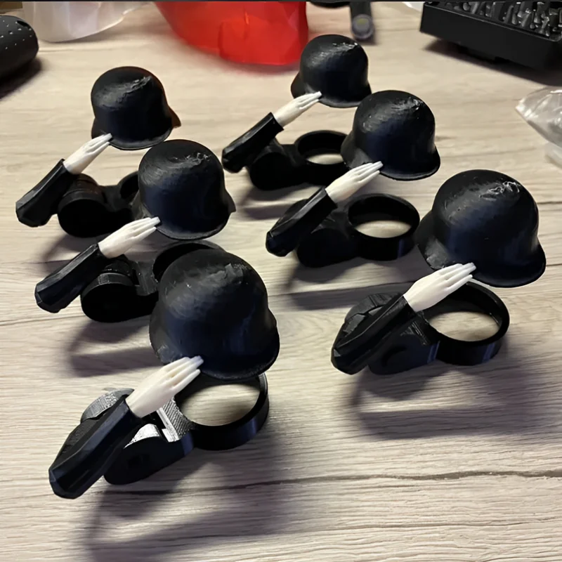 面白い兵士の敬礼ビール瓶ヘルメットクリエイティブパーティーデ - Wine Beer Hat のレビューと価格