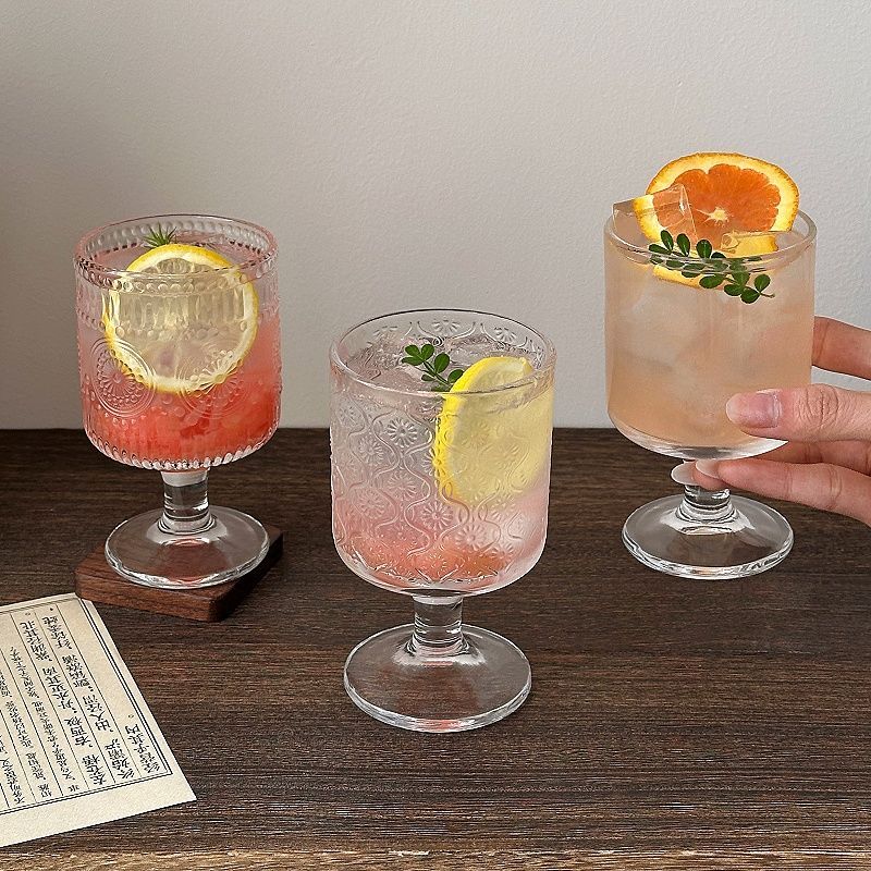 4 個セットヴィンテージエンボス加工混合パターンワイングラス - Wine Mix With Beer のレビューと価格