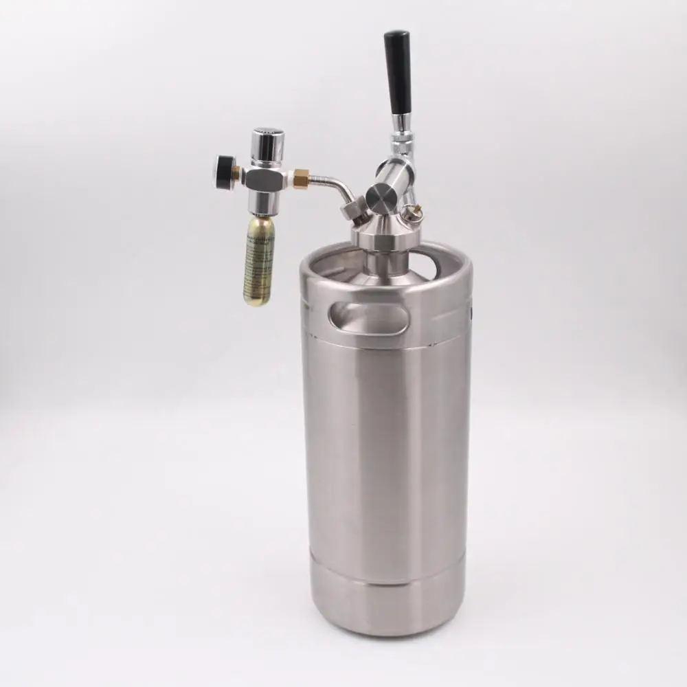 ポータブルミニドラフトビール樽（タップディスペンサー付き） - Wine Draft Beer のレビューと価格